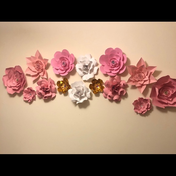 Paper flowers - Picture 2 of 4